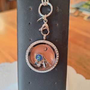 Origami Owl necklace